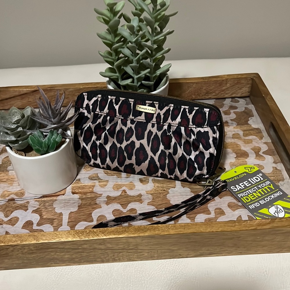 Travelon RFID Wallet